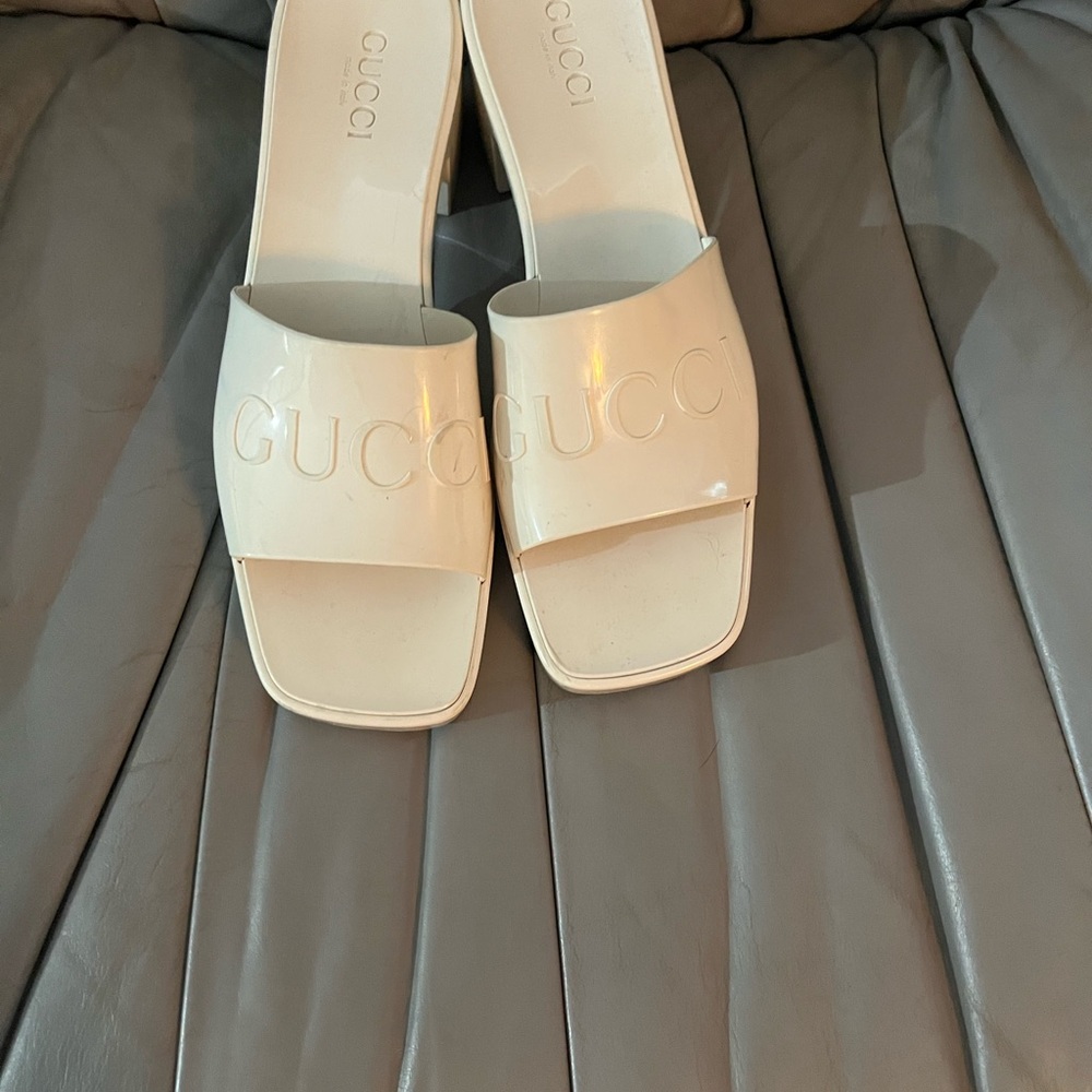 Gucci Women's Off-White Slide Sandals